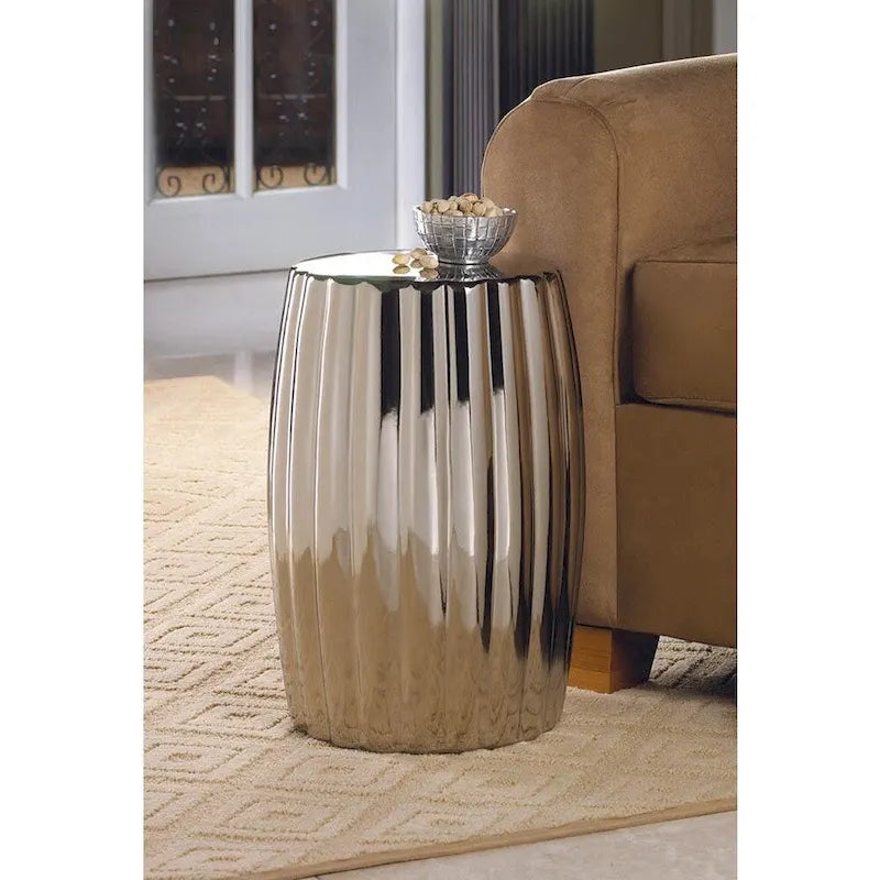 Cinthia Sgabello in ceramica moderno e sorprendente