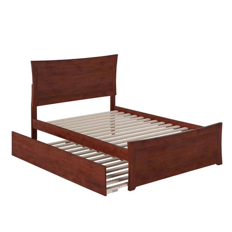 Letto a piattaforma in legno massiccio con pediera e letto estraibile abbinati