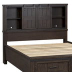 Letto matrimoniale con libreria Thornwood Hills Rock Beaten Gray con tagli a sega
