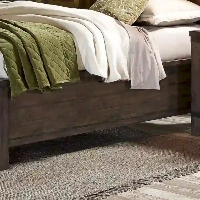 Letto matrimoniale con libreria Thornwood Hills Rock Beaten Gray con tagli a sega