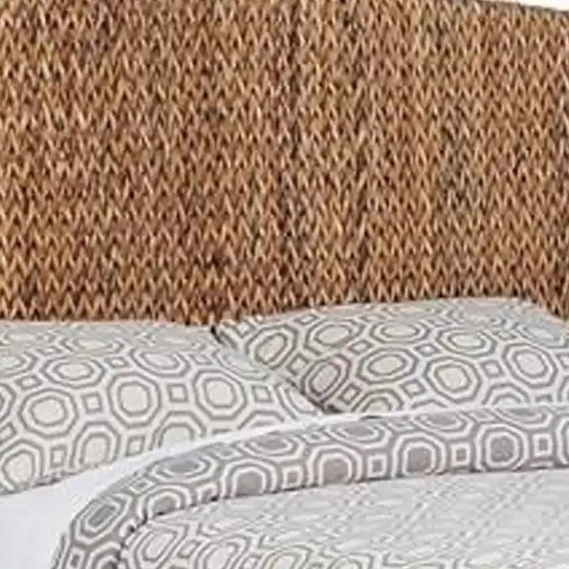 Letto California King Size in Legno Imbottito in Foglie di Banano Intrecciate a Mano, Marrone